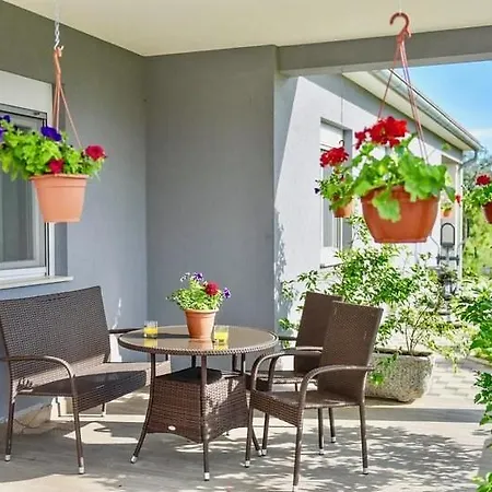 Guest house Ground Floor With Spacious Backyard